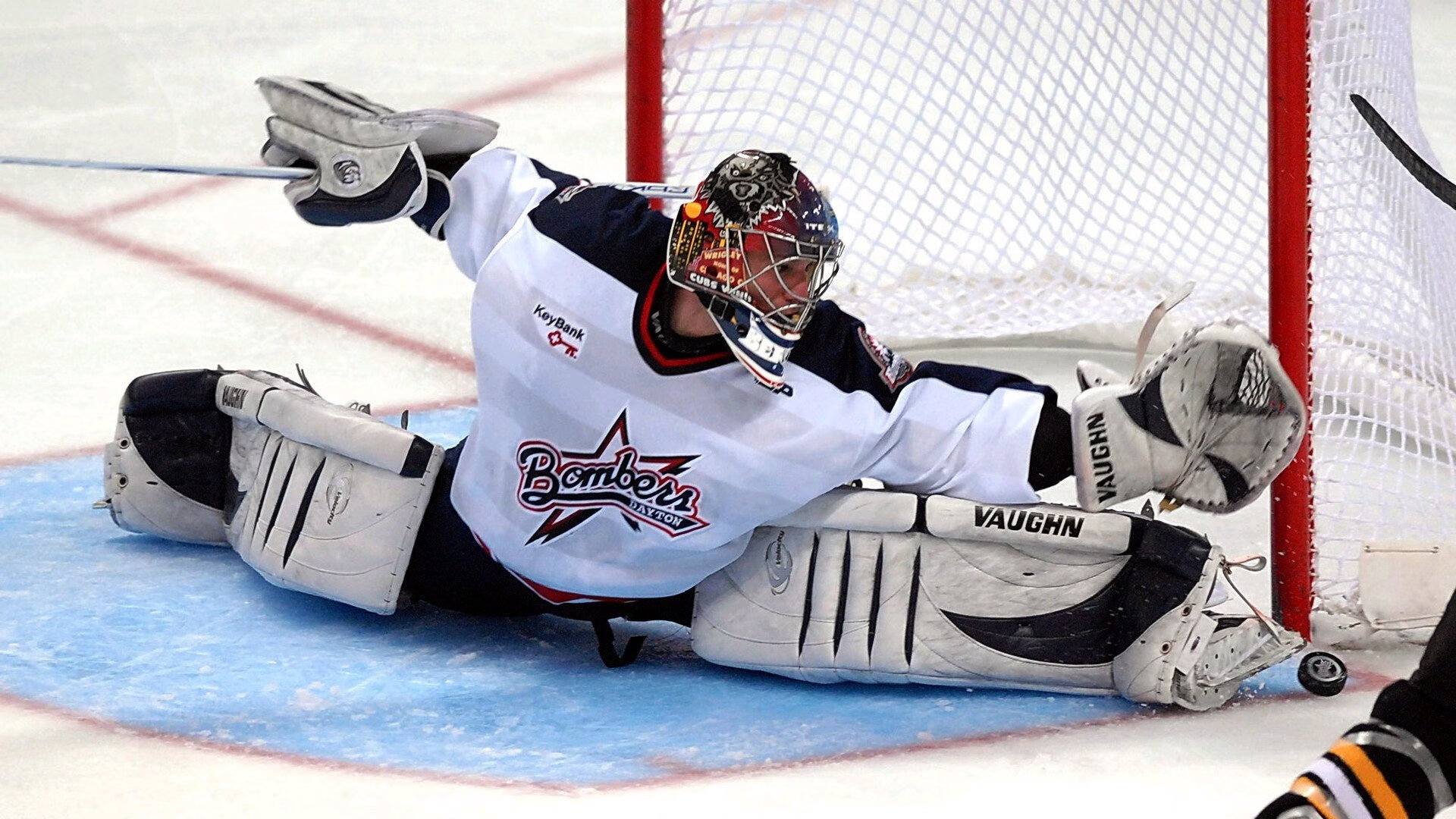 中国男篮深化内部竞争激活球员潜能,中国男篮面临一个可怕的对手